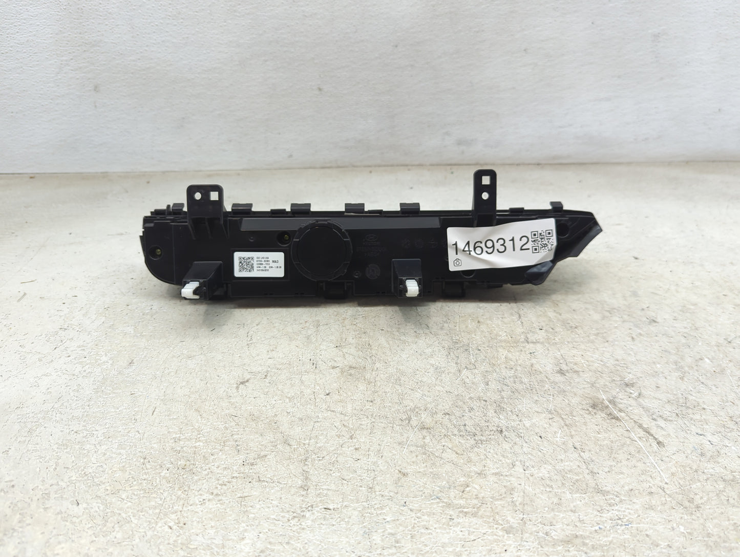 2024 Hyundai Kona Climate Control Module Temperature AC/Heater Replacement P/N:97250-BE030 C20039-7010 Fits OEM Used Auto Pa