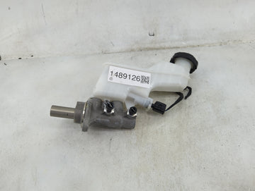 2024 Hyundai Kona Brake Master Cylinder 1489126 - Oemusedautoparts1.com
