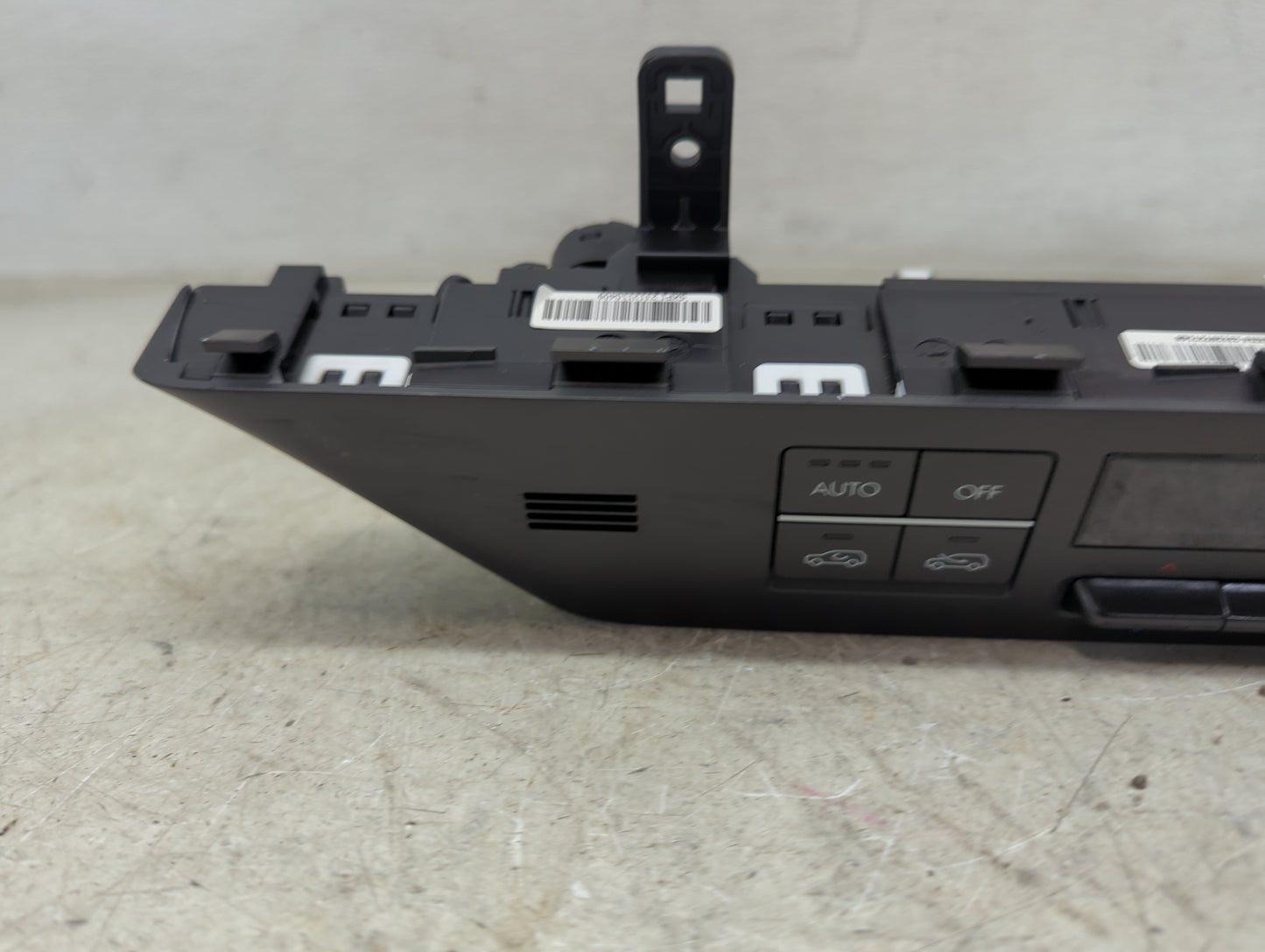 2024 Hyundai Kona Climate Control Module Temperature AC/Heater Replacement P/N:97250-BE530 C20039-7280 Fits OEM Used Auto Pa