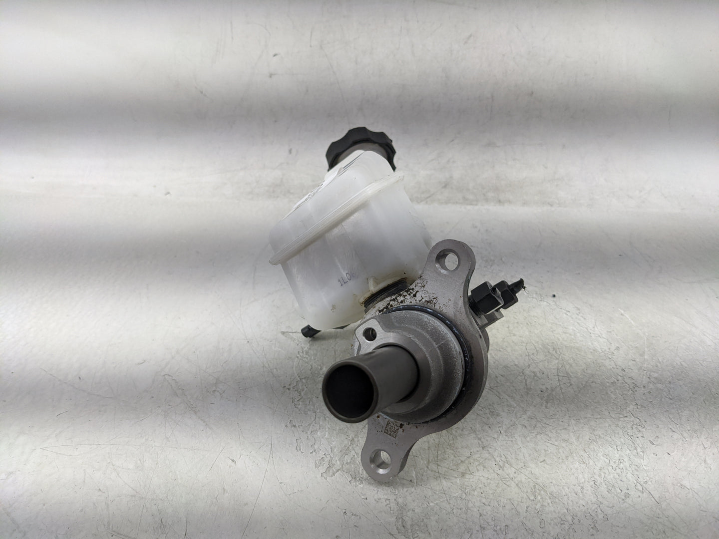 2020-2022 Hyundai Palisade Brake Master Cylinder - Oemusedautoparts1.com