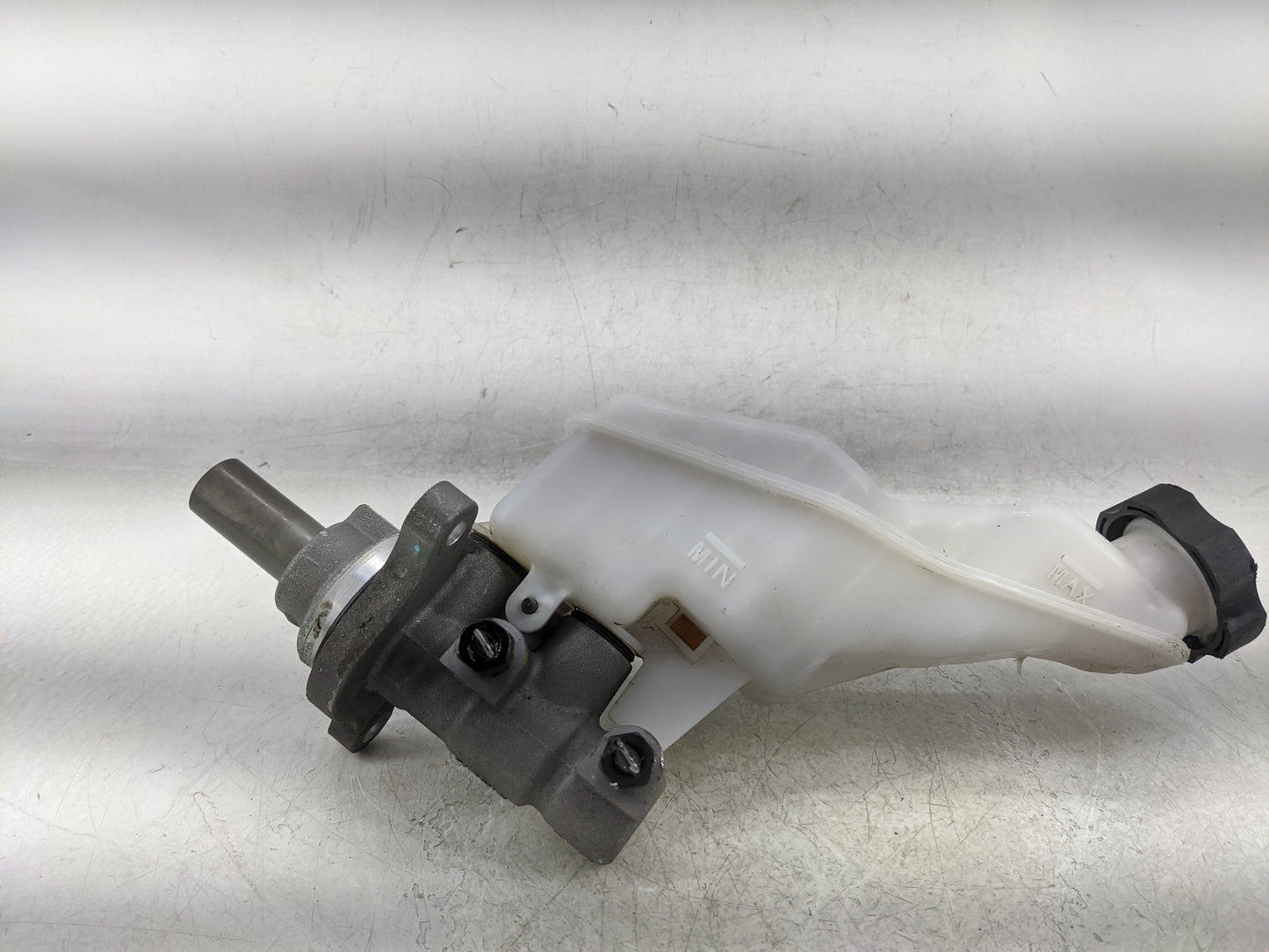 2020-2022 Hyundai Palisade Brake Master Cylinder - Oemusedautoparts1.com