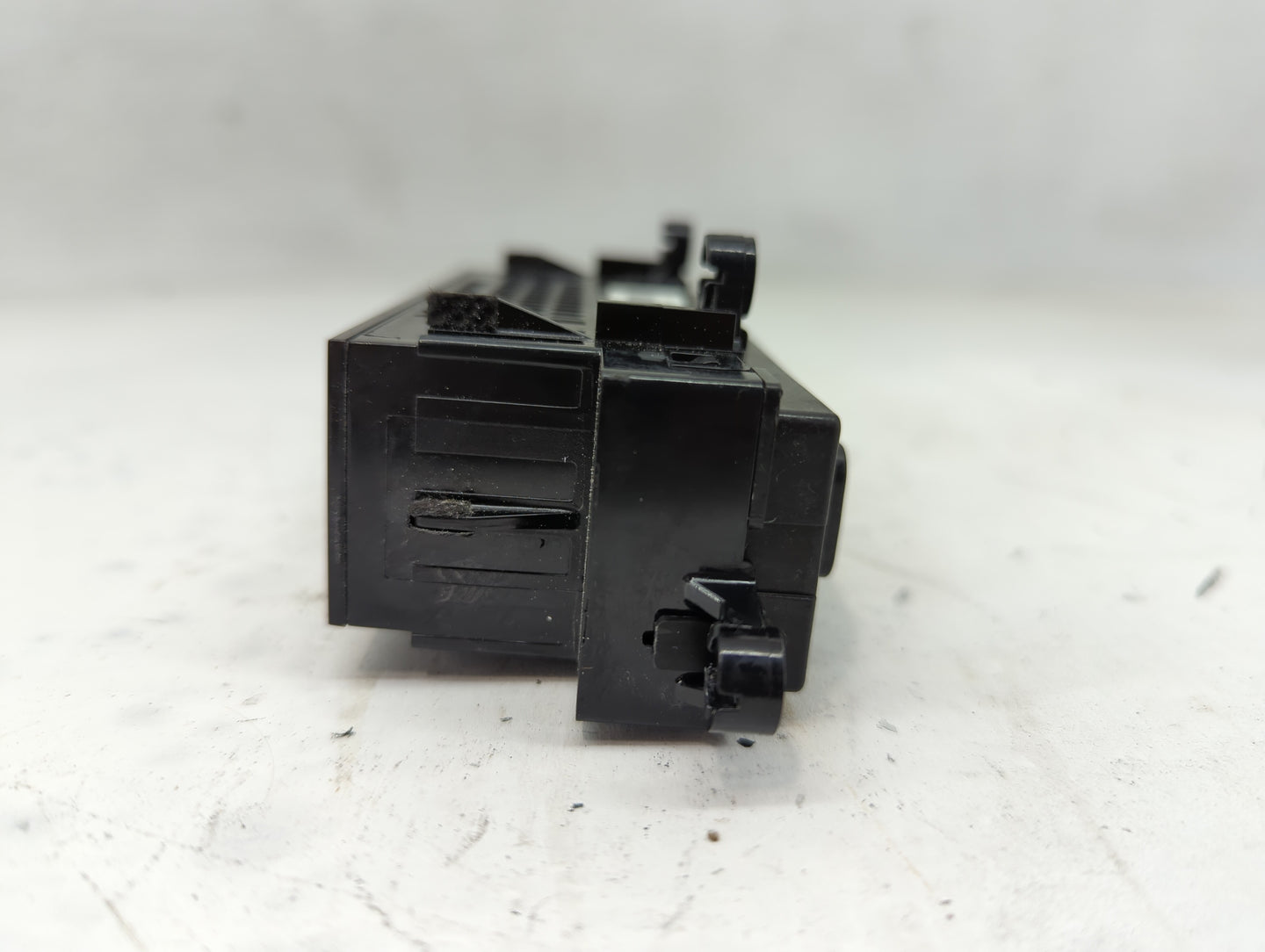 2024 Hyundai Santa Cruz Climate Control Module Temperature AC/Heater Replacement P/N:97250-CW300 Fits OEM Used Auto Parts - 