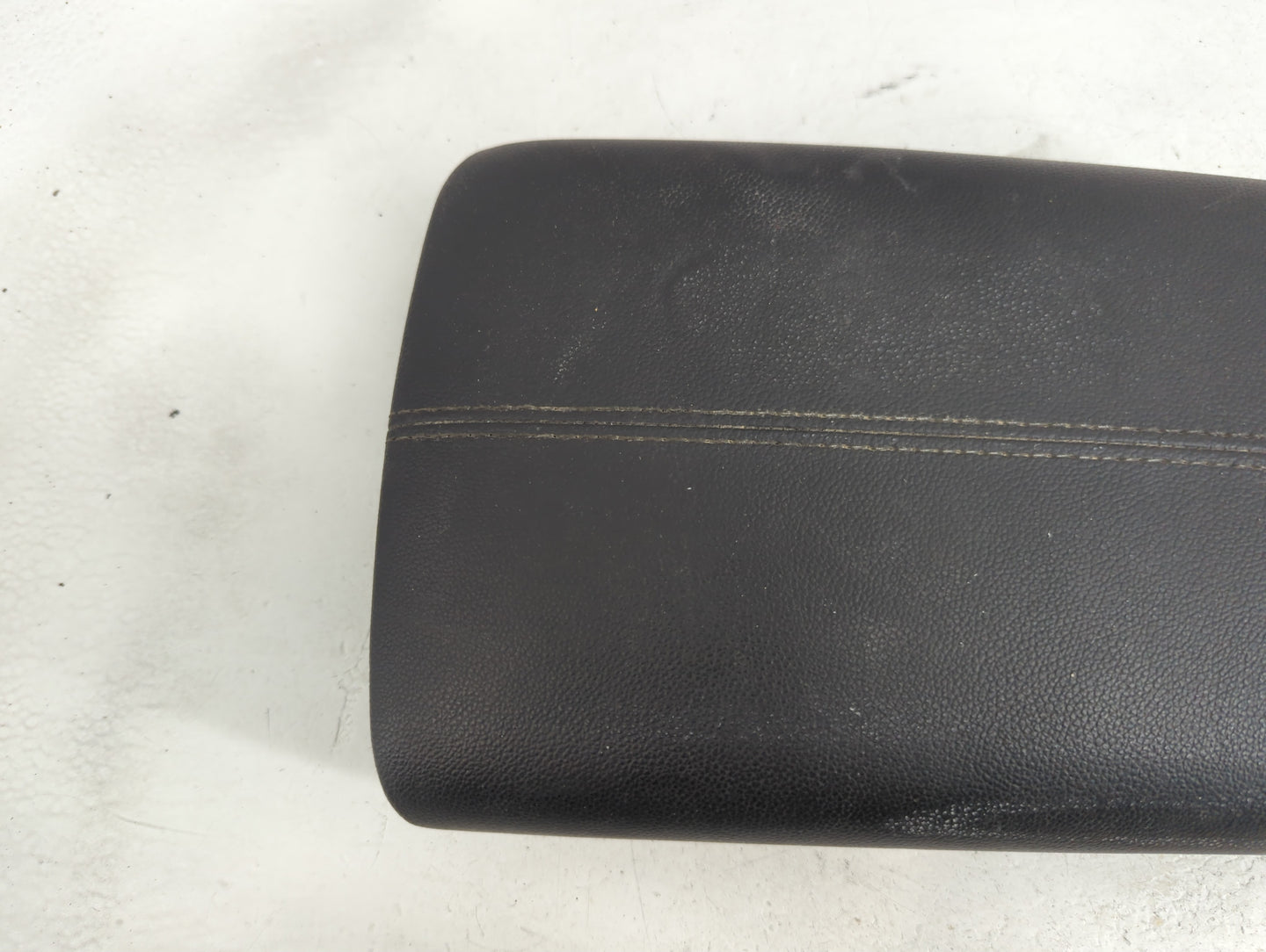 2024 Hyundai Santa Cruz Center Console Armrest Cover Lid Fits OEM Used Auto Parts - Oemusedautoparts1.com