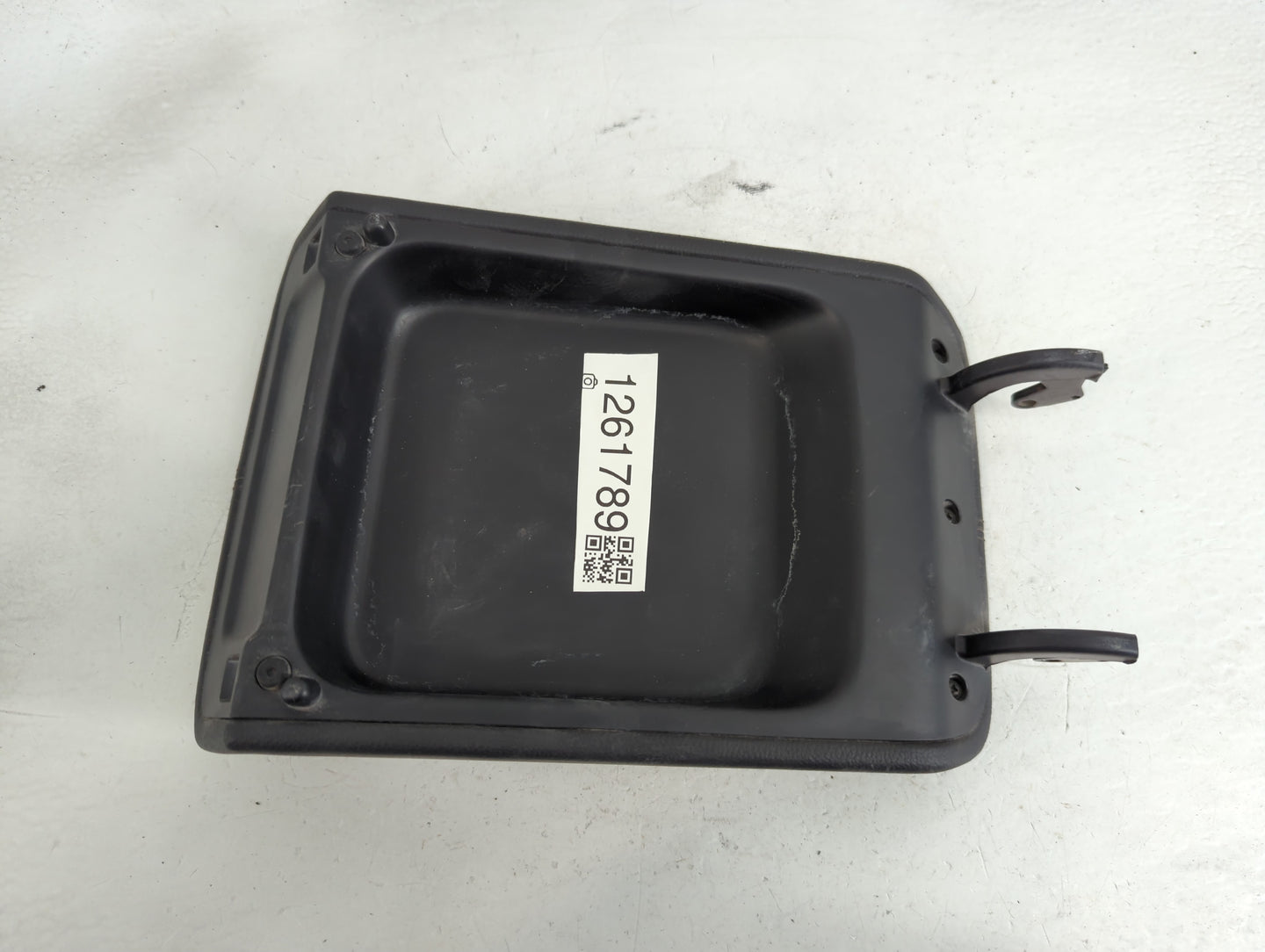2024 Hyundai Santa Cruz Center Console Armrest Cover Lid Fits OEM Used Auto Parts - Oemusedautoparts1.com