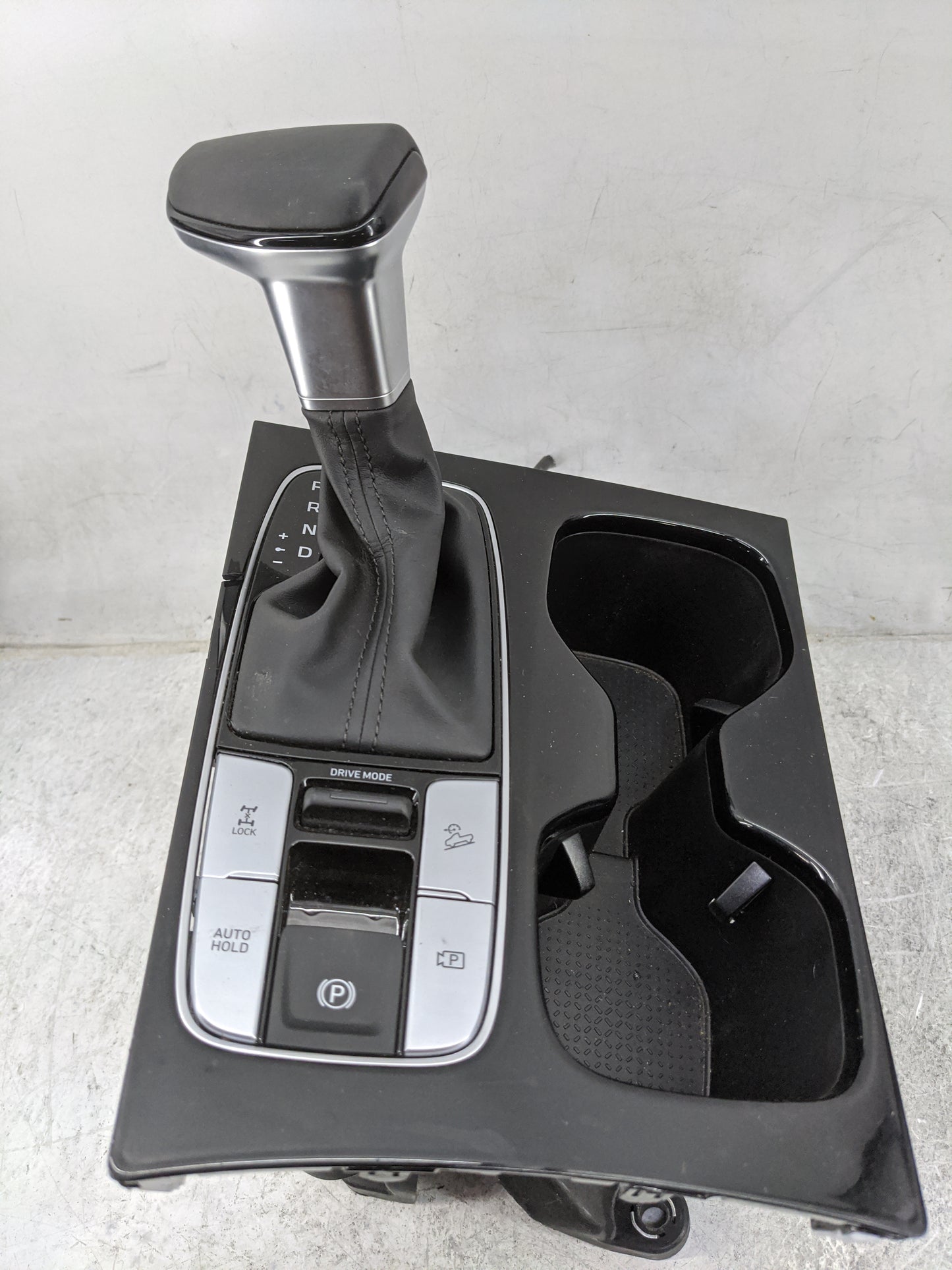 2024 Hyundai Santa Cruz Floor Console Assembly Shifter - Oemusedautoparts1.com