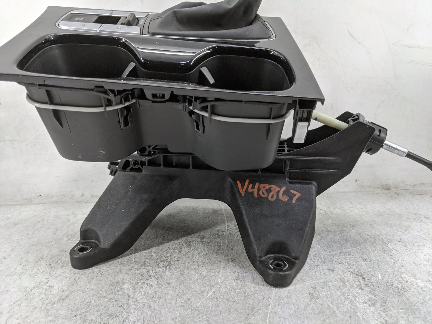 2024 Hyundai Santa Cruz Floor Console Assembly Shifter - Oemusedautoparts1.com