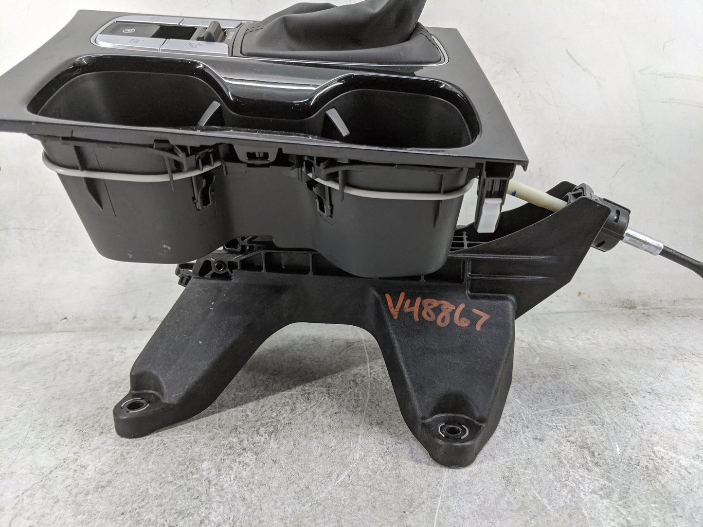 2024 Hyundai Santa Cruz Floor Console Assembly Shifter - Oemusedautoparts1.com