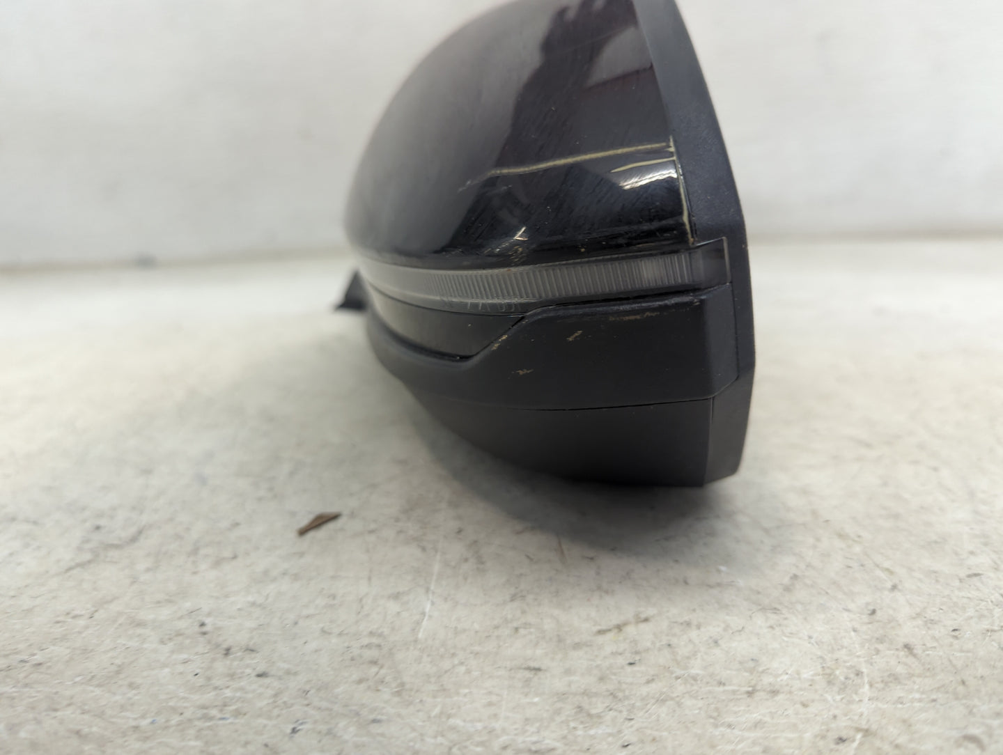 2024 Hyundai Santa Cruz Driver Side View Mirror - Left Door Mirror OEM Used - Oemusedautoparts1.com