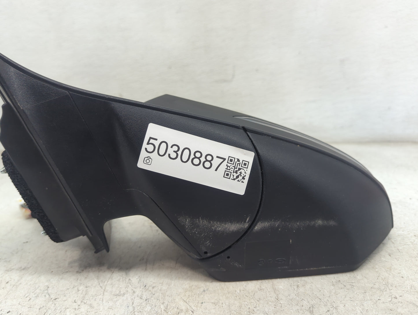 2024 Hyundai Santa Cruz Driver Side View Mirror - Left Door Mirror OEM Used - Oemusedautoparts1.com