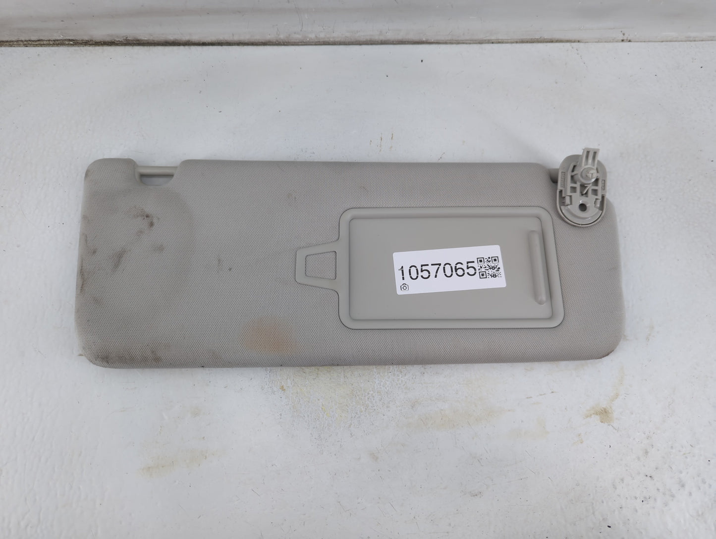 2024 Hyundai Santa Fe Sun Visor Shade Replacement Passenger Right Mirror Fits OEM Used Auto Parts - Oemusedautoparts1.com