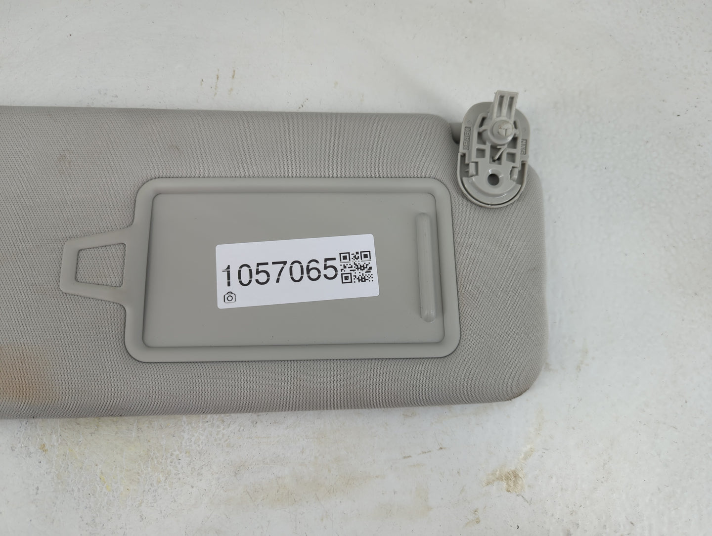 2024 Hyundai Santa Fe Sun Visor Shade Replacement Passenger Right Mirror Fits OEM Used Auto Parts - Oemusedautoparts1.com