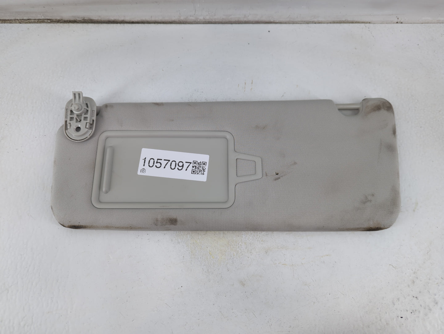 2024 Hyundai Santa Fe Sun Visor Shade Replacement Driver Left Mirror Fits OEM Used Auto Parts - Oemusedautoparts1.com