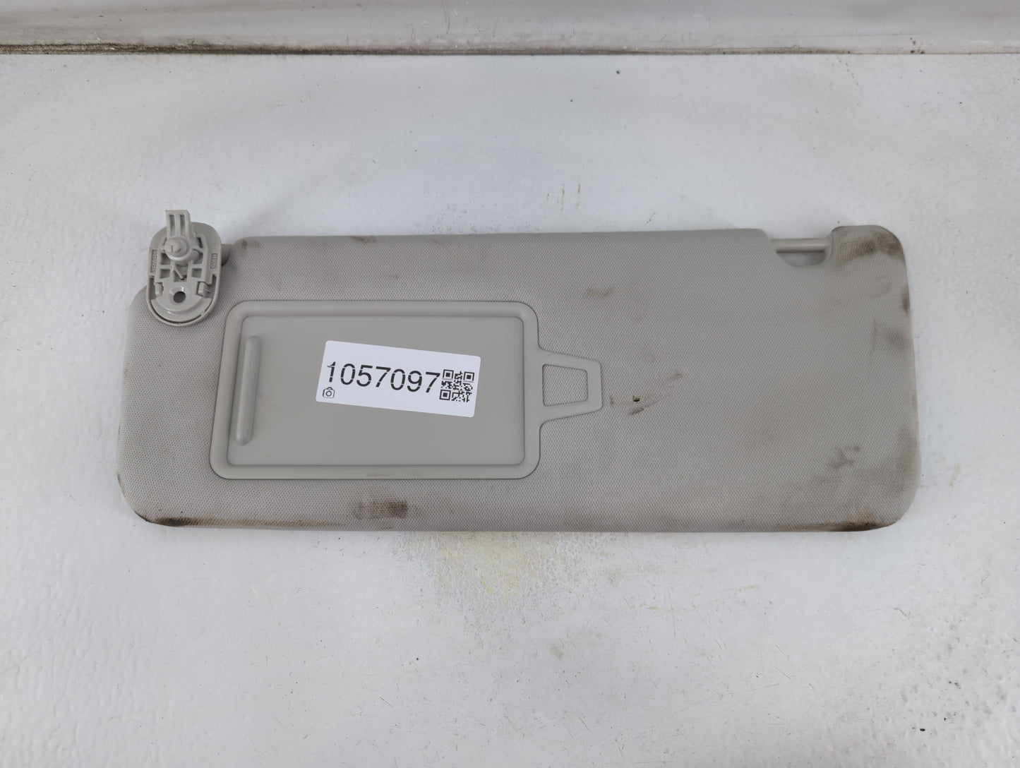 2024 Hyundai Santa Fe Sun Visor Shade Replacement Driver Left Mirror Fits OEM Used Auto Parts - Oemusedautoparts1.com