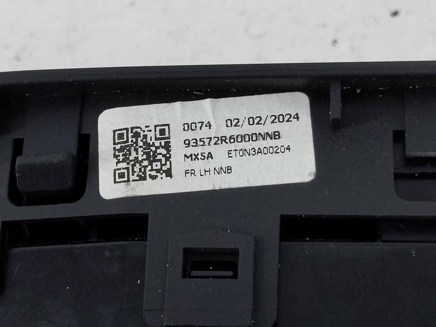 2024 Hyundai Santa Fe Master Power Window Switch Replacement Driver Side Left P/N:93572R6000NNB Fits OEM Used Auto Parts - O