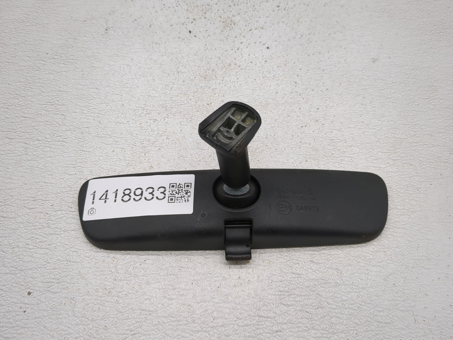 2021 Hyundai Santa Fe Interior Rear View Mirror Replacement OEM P/N:E11048973 Fits Fits 2020 2022 2023 OEM Used Auto Parts -