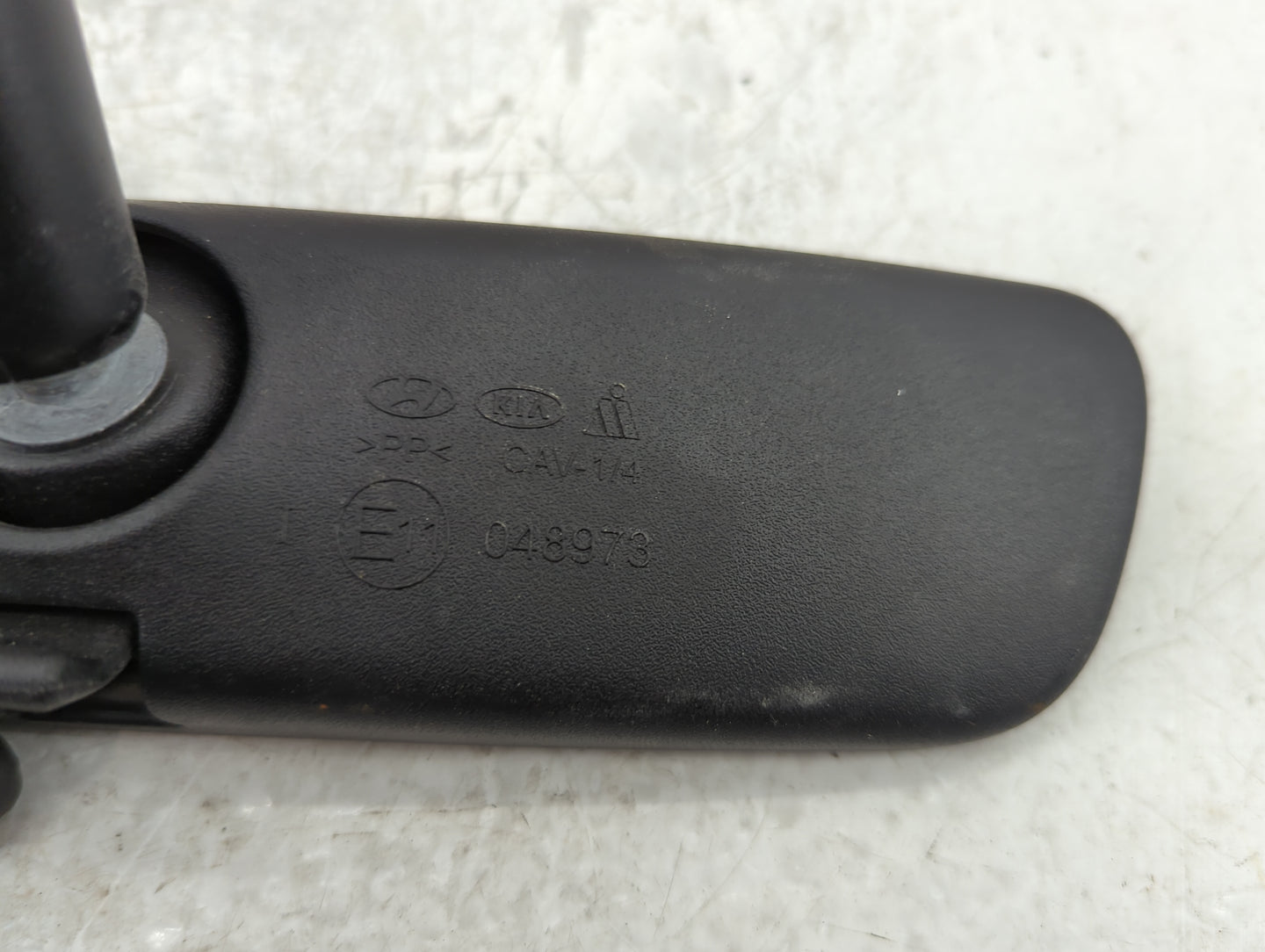 2021 Hyundai Santa Fe Interior Rear View Mirror Replacement OEM P/N:E11048973 Fits Fits 2020 2022 OEM Used Auto Parts - Oemu