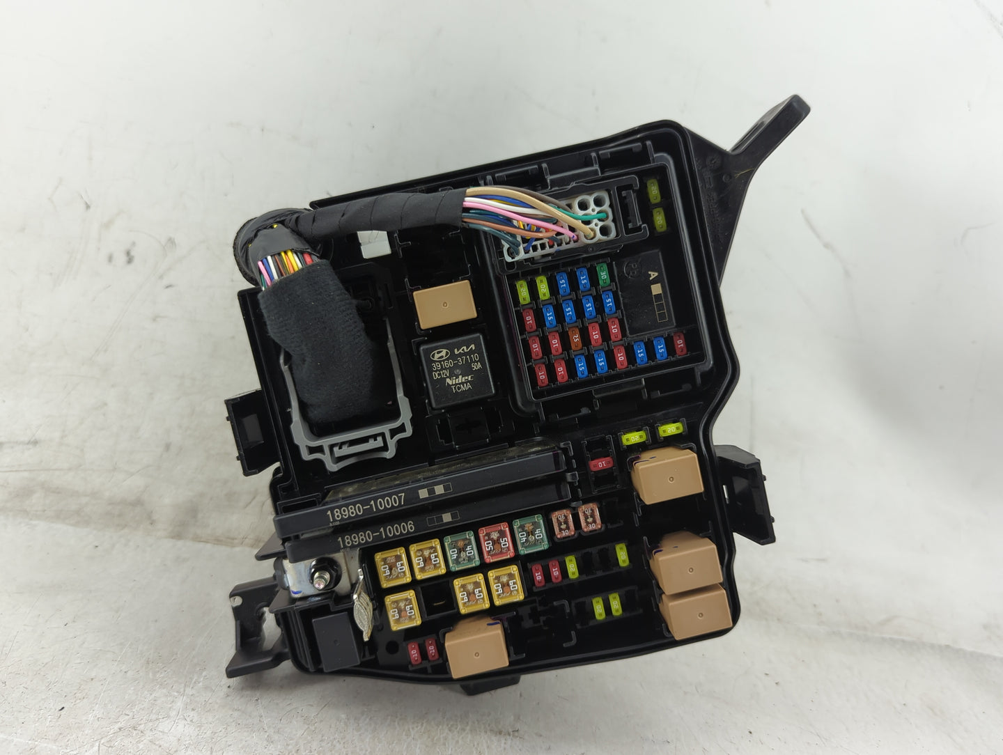 2024 Hyundai Santa Fe Fusebox Fuse Box Panel Relay Module P/N:91956-R6010 Fits OEM Used Auto Parts - Oemusedautoparts1.com