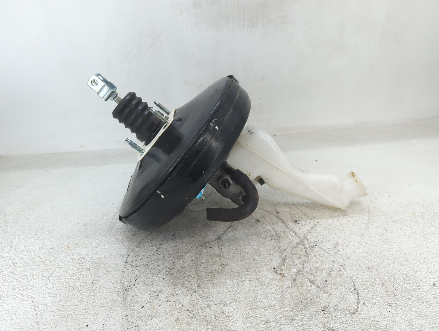 Hyundai Santa Fe Power Brake Booster Oem 1423422 - Oemusedautoparts1.com