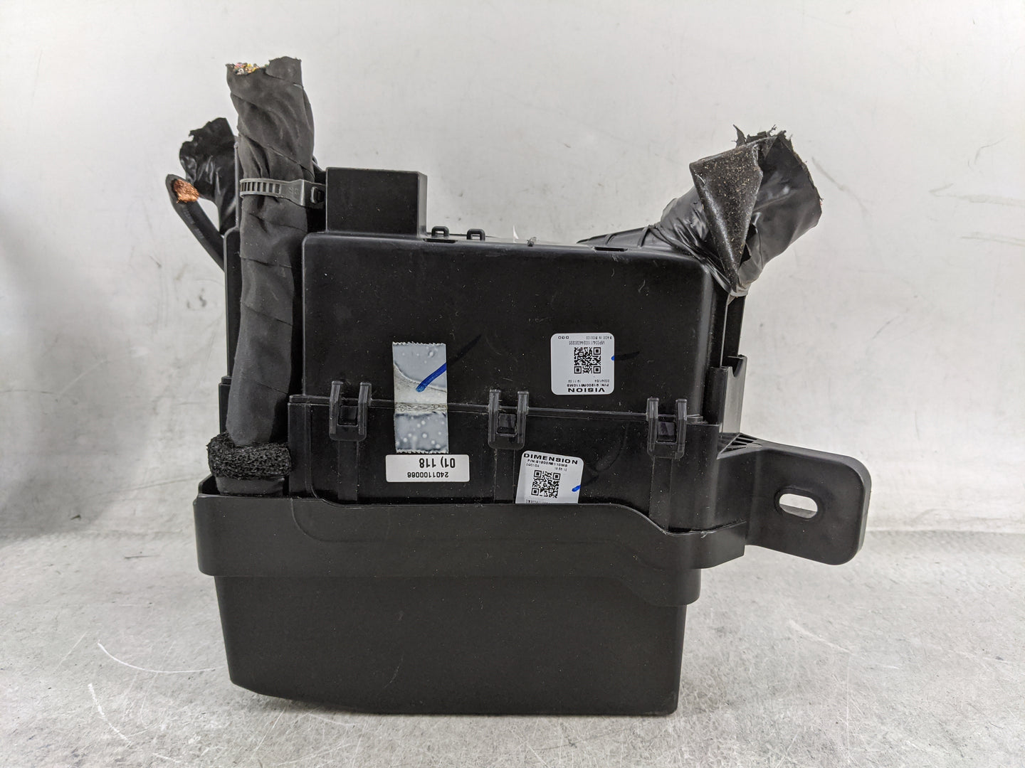 2024 Hyundai Santa Fe Fusebox Fuse Box Panel Relay Module P/N:91200R0110MB Fits OEM Used Auto Parts - Oemusedautoparts1.com