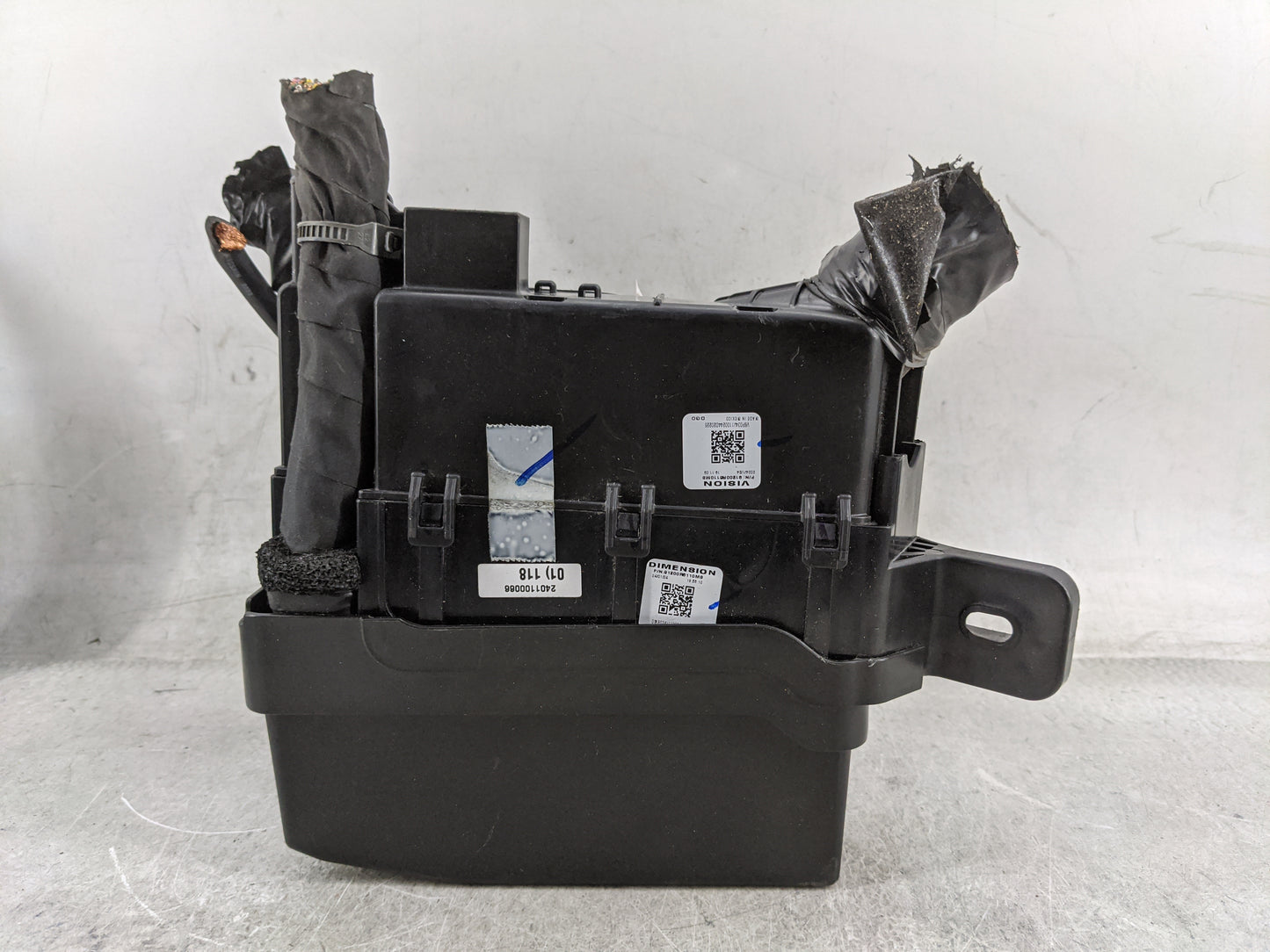 2024 Hyundai Santa Fe Fusebox Fuse Box Panel Relay Module P/N:91200R0110MB Fits OEM Used Auto Parts - Oemusedautoparts1.com