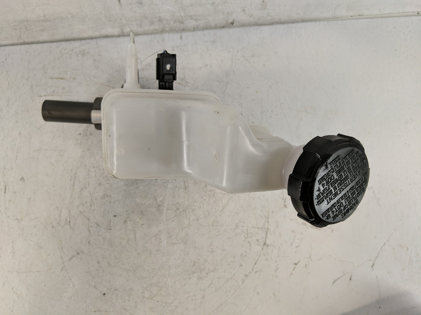 2024 Hyundai Sonata Brake Master Cylinder - Oemusedautoparts1.com
