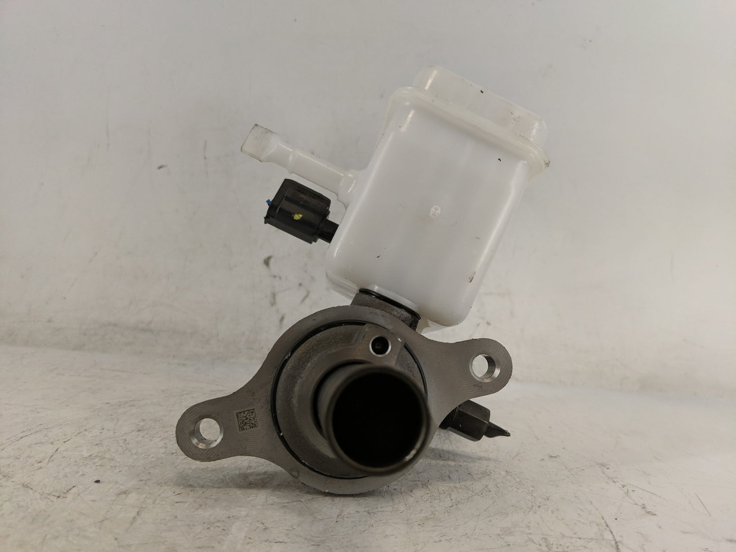 2024 Hyundai Sonata Brake Master Cylinder - Oemusedautoparts1.com