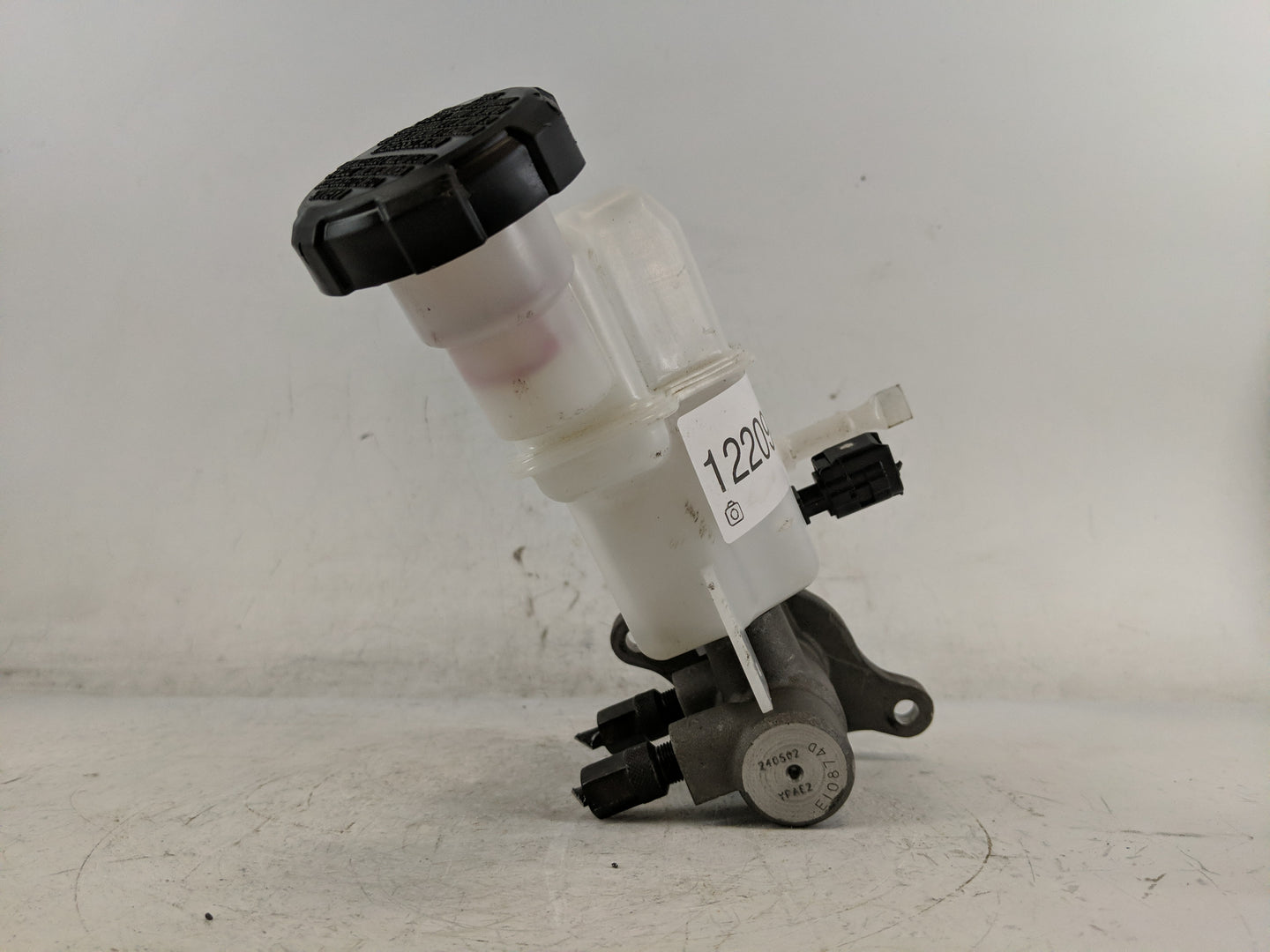 2024 Hyundai Sonata Brake Master Cylinder - Oemusedautoparts1.com