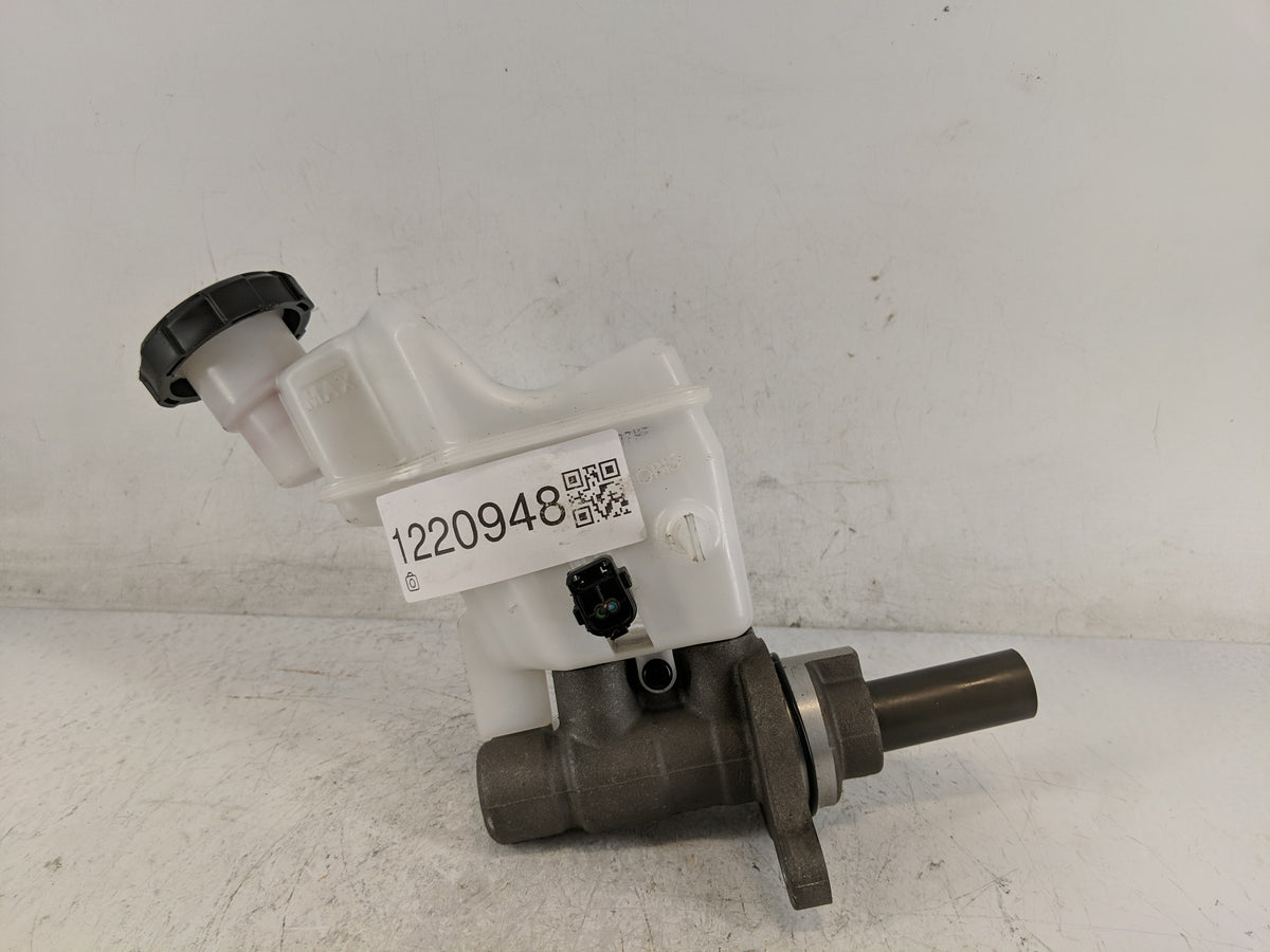 2024 Hyundai Sonata Brake Master Cylinder - Oemusedautoparts1.com