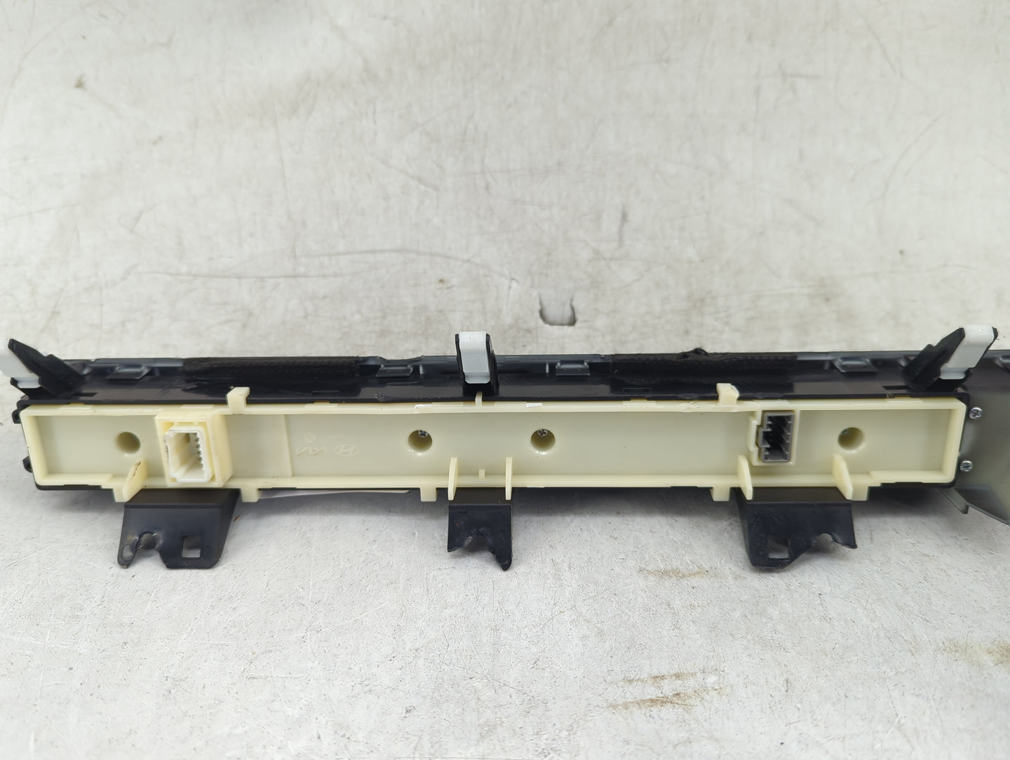 2024 Hyundai Sonata Climate Control Module Temperature AC/Heater Replacement Fits OEM Used Auto Parts - Oemusedautoparts1.co