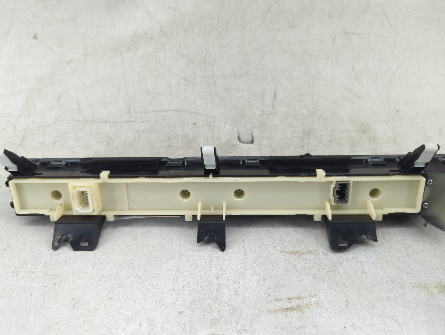 2024 Hyundai Sonata Climate Control Module Temperature AC/Heater Replacement Fits OEM Used Auto Parts - Oemusedautoparts1.co
