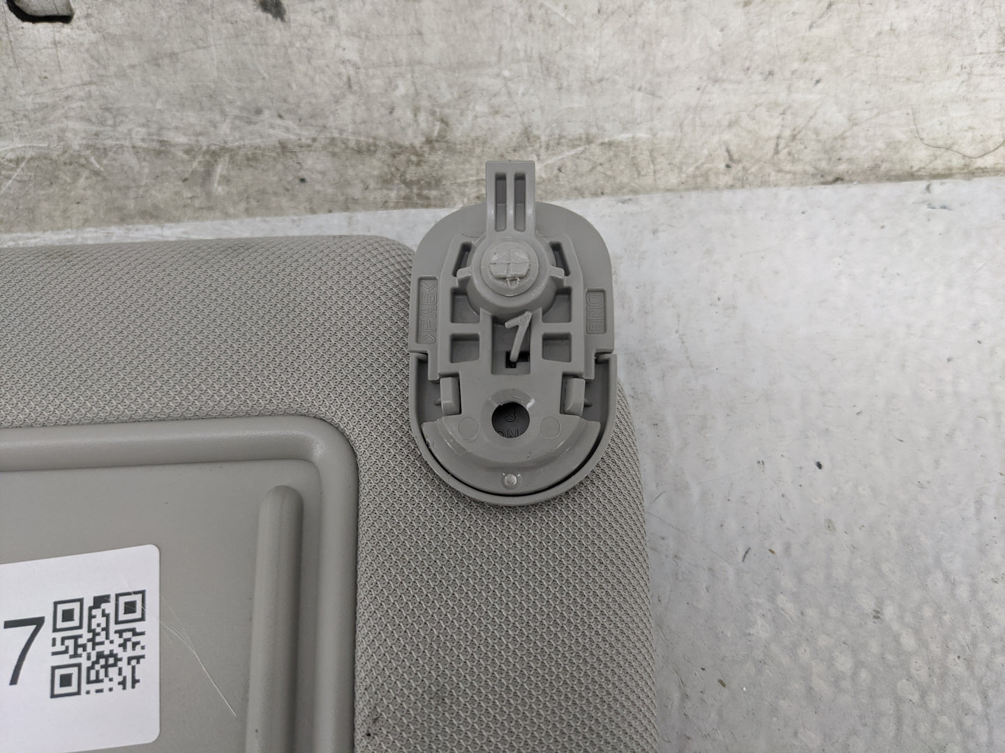 2024 Hyundai Sonata Sun Visor Shade Replacement Passenger Right Mirror Fits OEM Used Auto Parts - Oemusedautoparts1.com