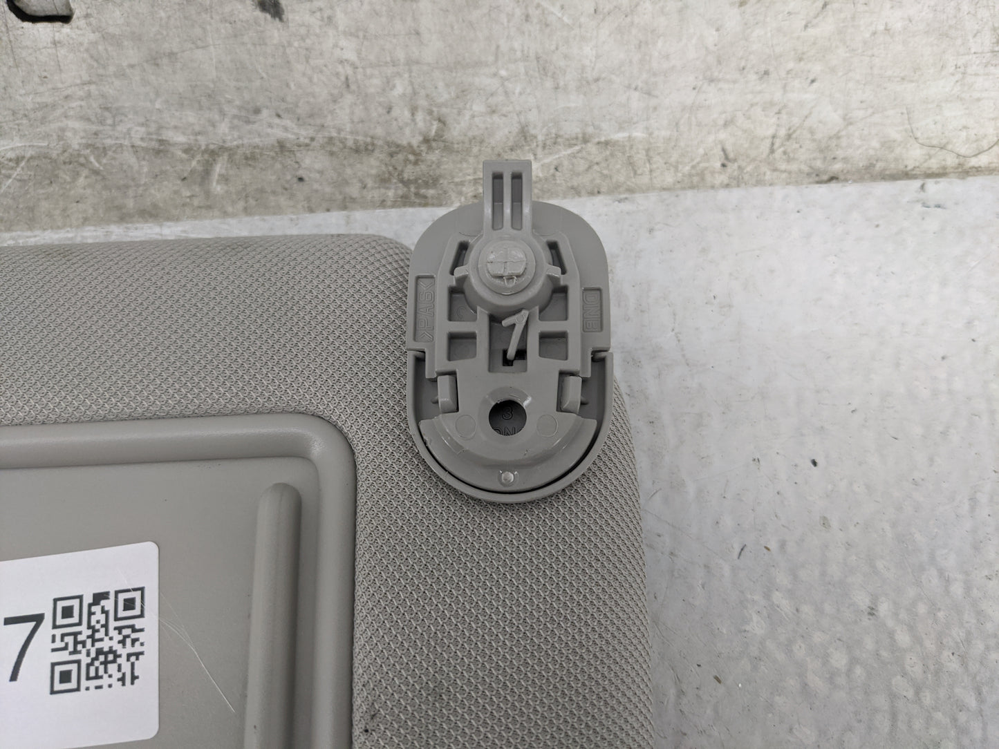 2024 Hyundai Sonata Sun Visor Shade Replacement Passenger Right Mirror Fits OEM Used Auto Parts - Oemusedautoparts1.com