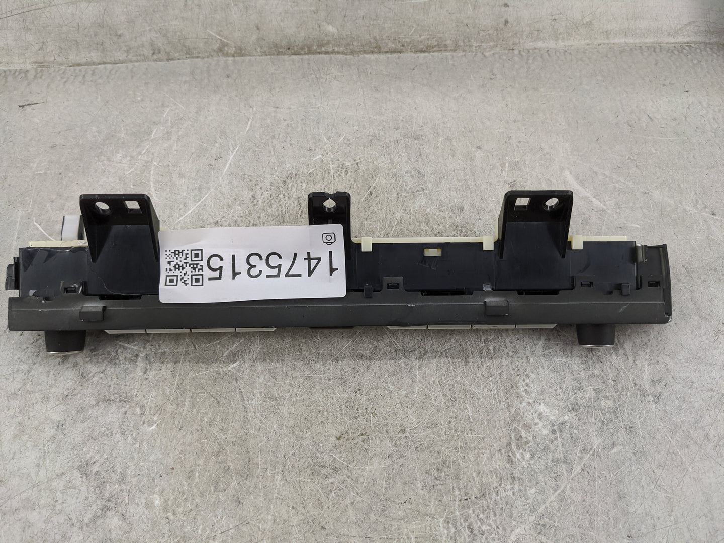 2024 Hyundai Sonata Radio Control Panel - Oemusedautoparts1.com