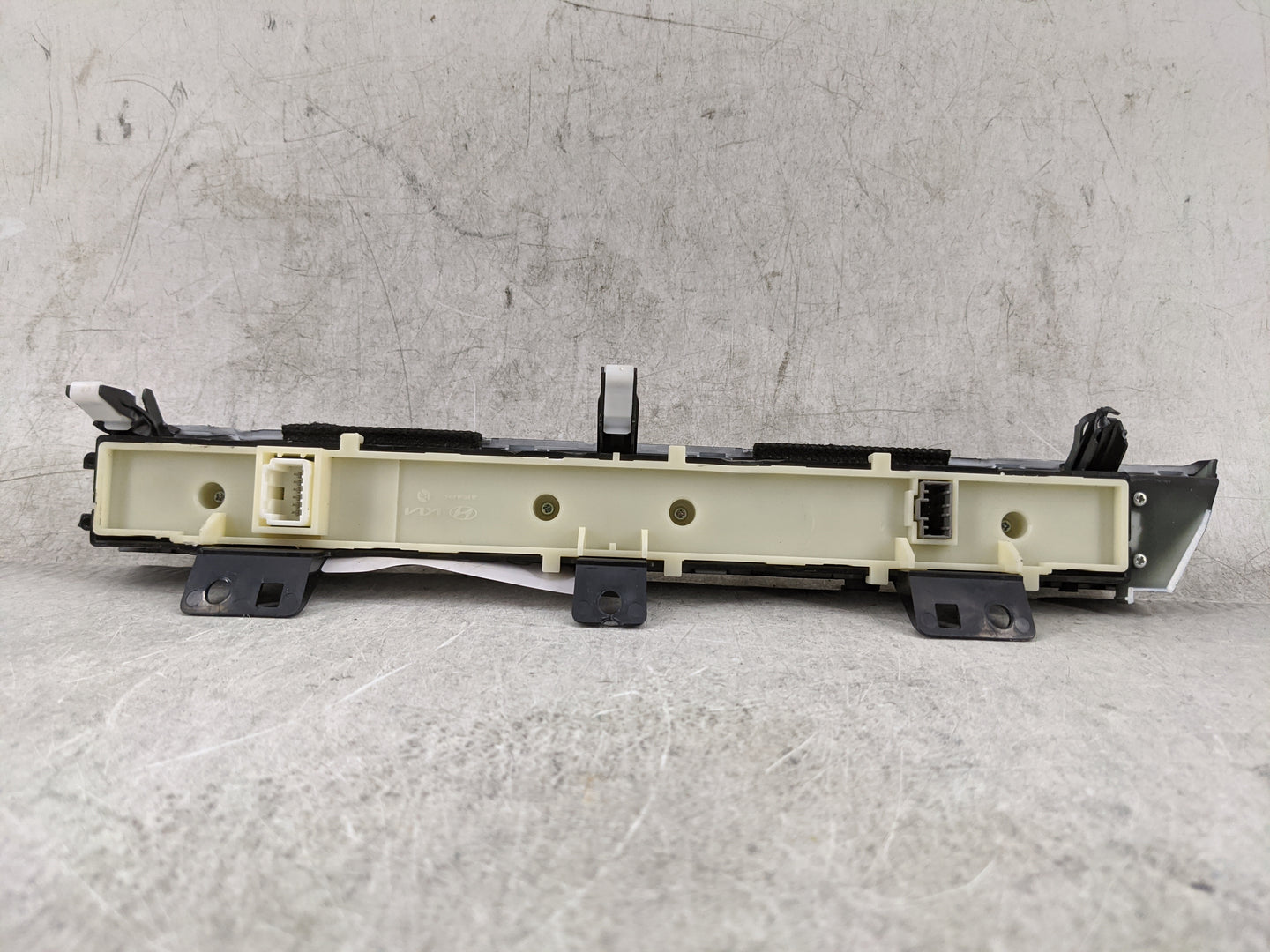 2024 Hyundai Sonata Radio Control Panel - Oemusedautoparts1.com