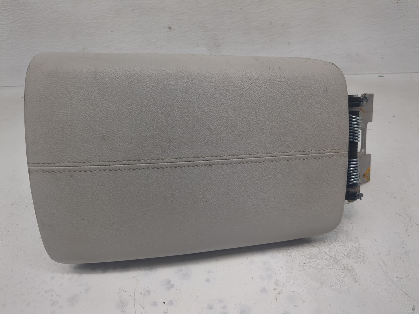 2022 Hyundai Tucson Center Console Armrest Cover Lid Fits OEM Used Auto Parts - Oemusedautoparts1.com