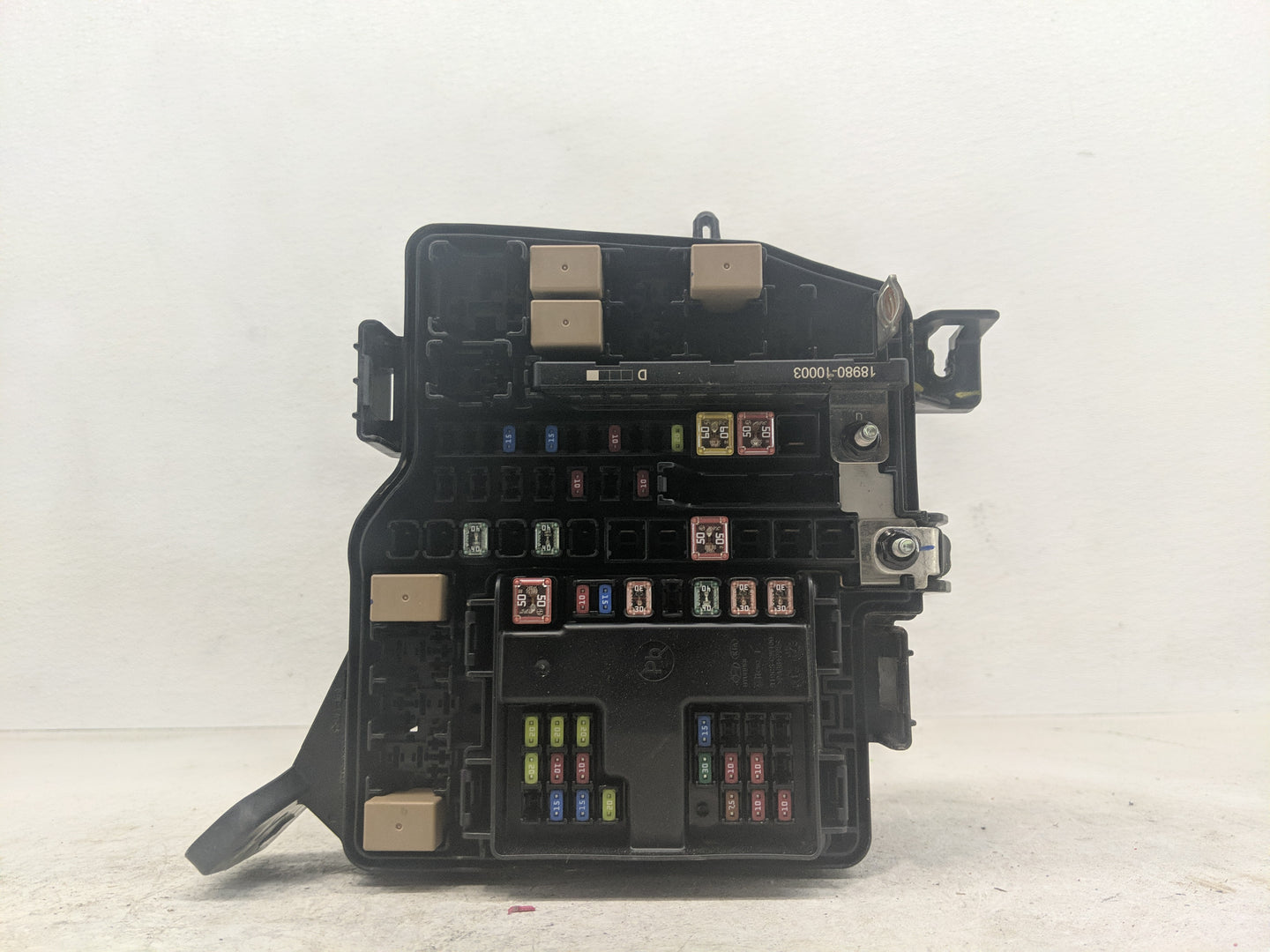 2022 Hyundai Tucson Fusebox Fuse Box Panel Relay Module P/N:919A5-N9000 Fits OEM Used Auto Parts - Oemusedautoparts1.com