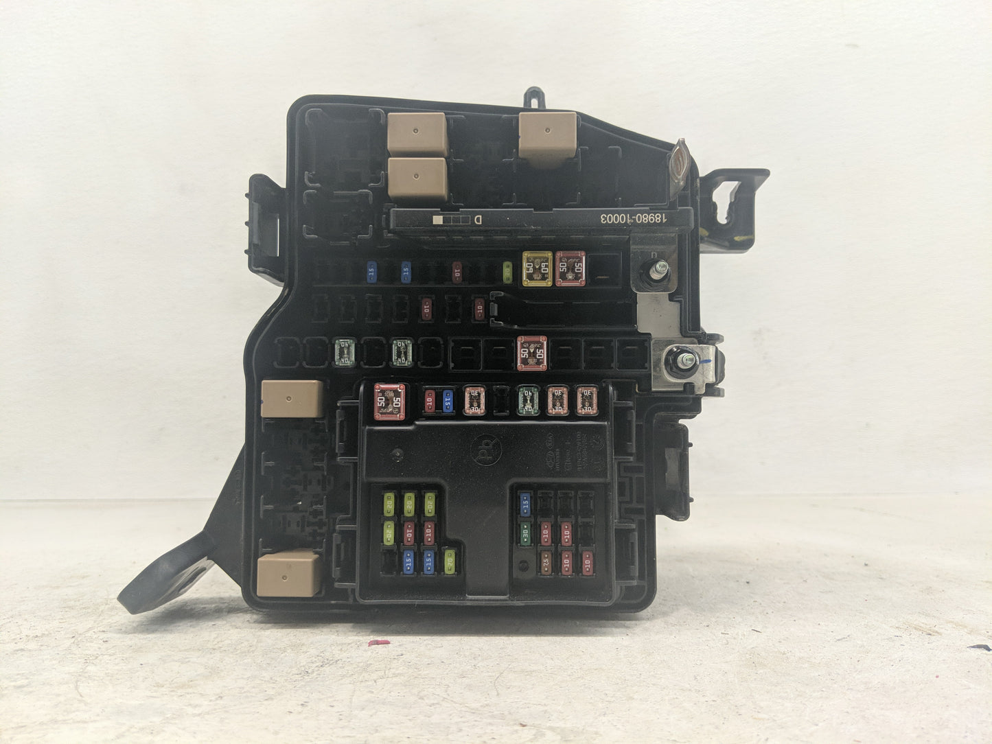 2022 Hyundai Tucson Fusebox Fuse Box Panel Relay Module P/N:919A5-N9000 Fits OEM Used Auto Parts - Oemusedautoparts1.com