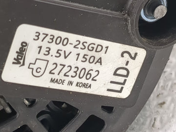 2022 Hyundai Tucson Alternator Replacement Generator Charging Assembly Engine OEM P/N:2723062 37300-2SGD1 Fits Fits 2020 2021 2023 OEM Used Auto Parts