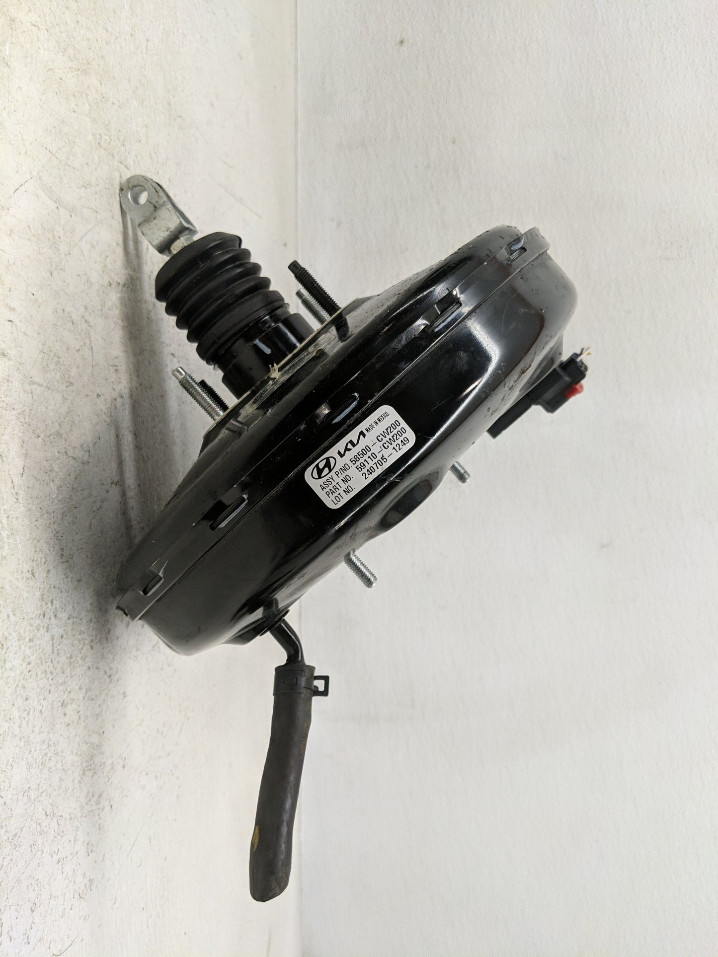 2022-2022 Hyundai Tucson Power Brake Booster Oem 1301214 - Oemusedautoparts1.com