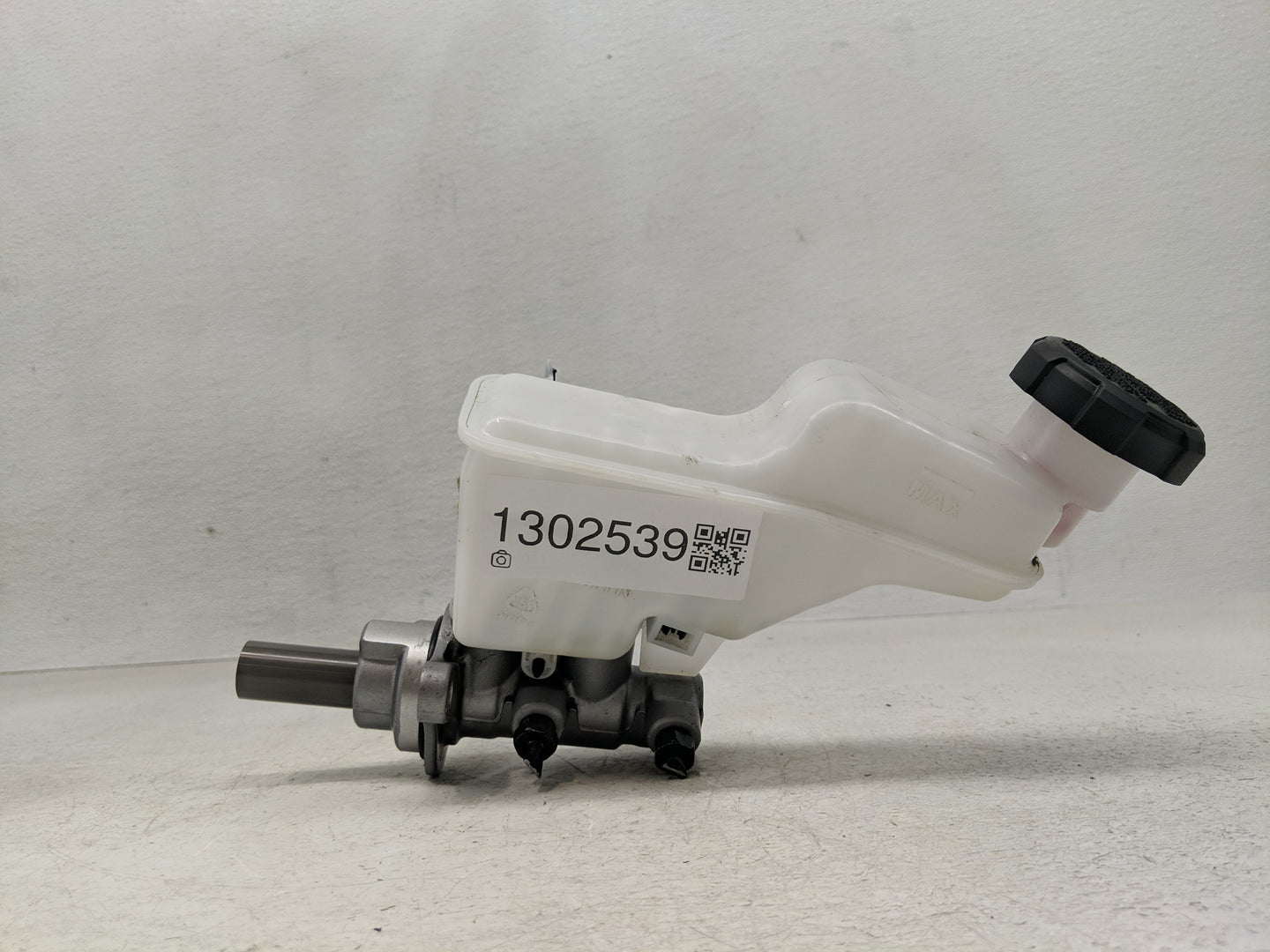 2022-2022 Hyundai Tucson Brake Master Cylinder 1302539 - Oemusedautoparts1.com