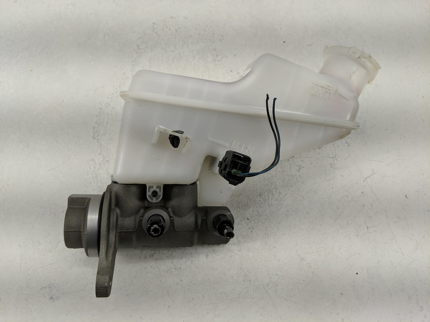 2022-2022 Hyundai Tucson Brake Master Cylinder 1312773 - Oemusedautoparts1.com