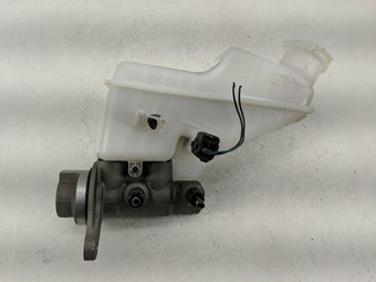 compare product 2022-2022 Hyundai Tucson Brake Master Cylinder 1312773