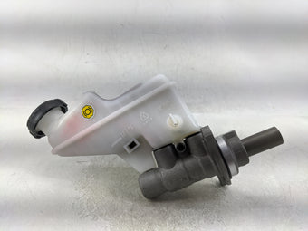 compare product 2022-2022 Hyundai Tucson Brake Master Cylinder 1376764