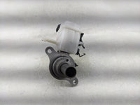 2022-2022 Hyundai Tucson Brake Master Cylinder 1376764 - Oemusedautoparts1.com