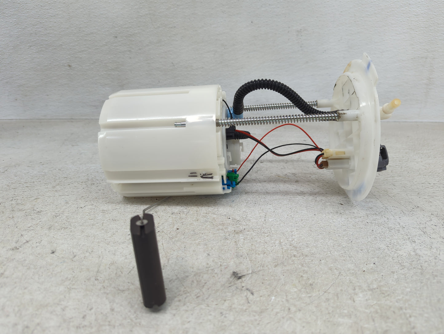 2022-2022 Hyundai Tucson Electrical Gas Fuel Pump Assembly - Oemusedautoparts1.com