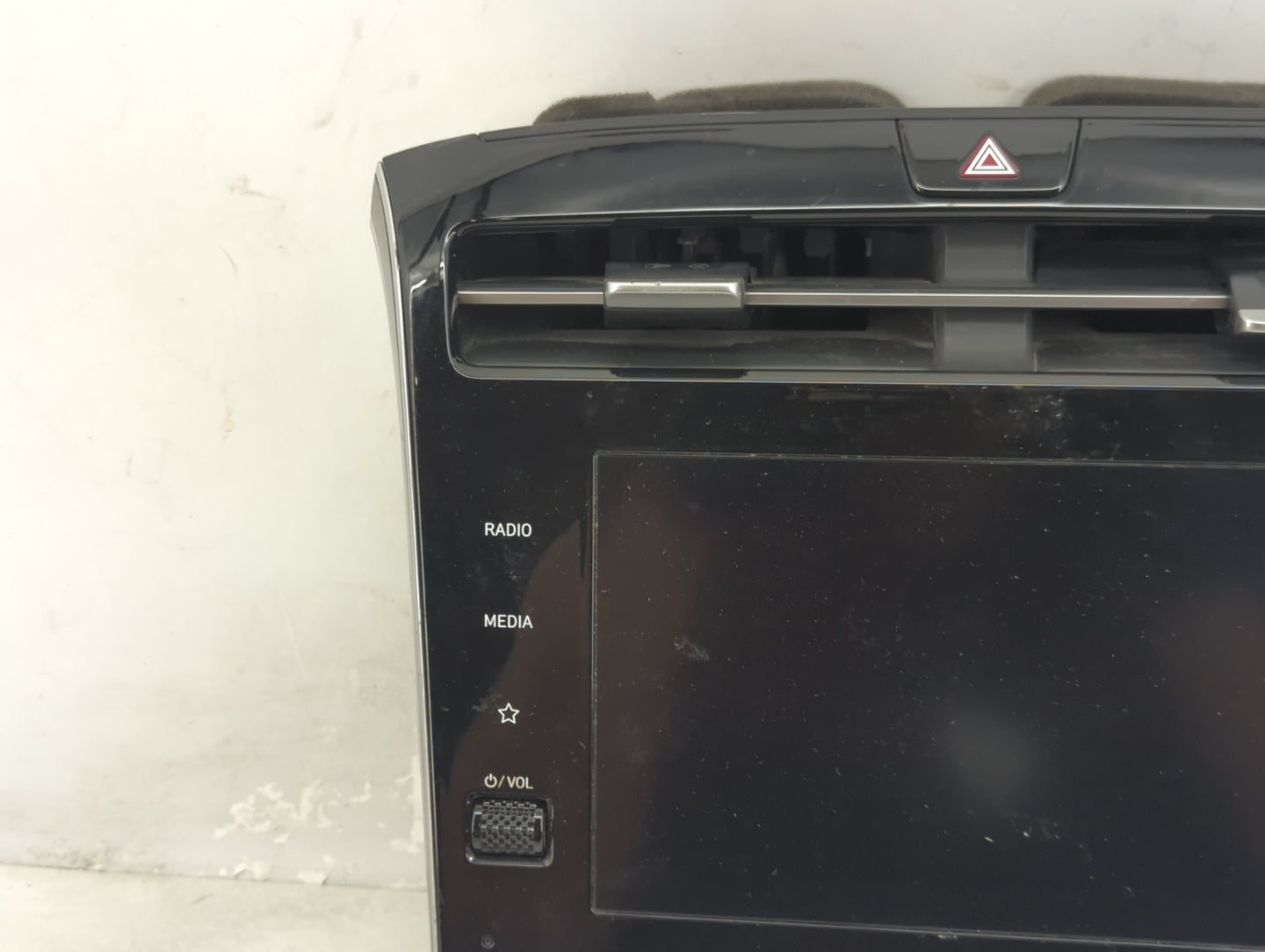 Hyundai Tucson Am Fm Cd Player Radio Receiver - Oemusedautoparts1.com