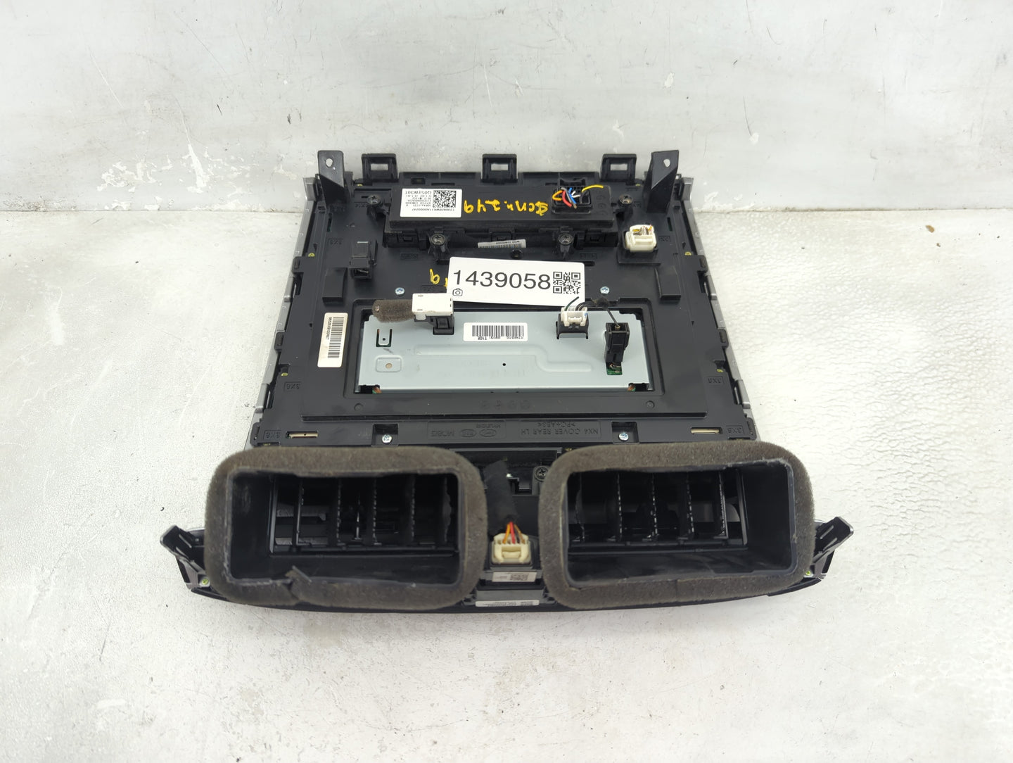 Hyundai Tucson Am Fm Cd Player Radio Receiver - Oemusedautoparts1.com