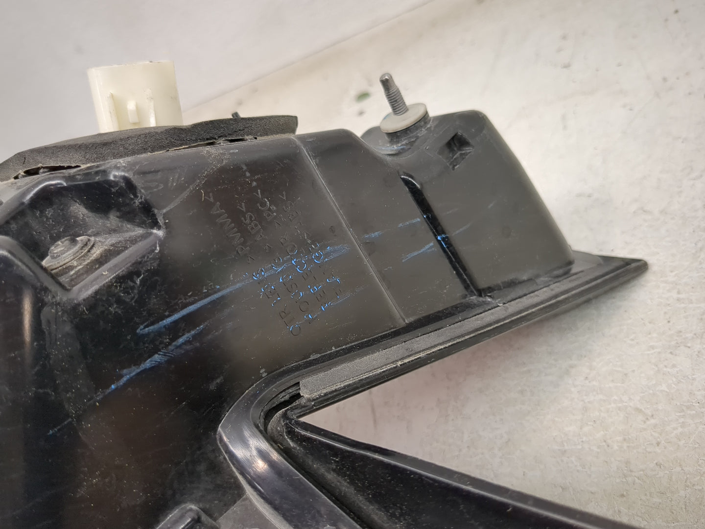 2024 Hyundai Tucson Rear Center Lid Brake Light Tail Light Fits OEM Used Auto Parts - Oemusedautoparts1.com