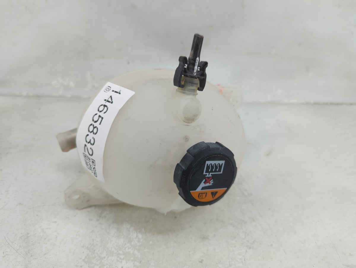2022-2022 Hyundai Tucson Radiator Coolant Overflow Expansion Tank Bottle 1465832 - Oemusedautoparts1.com