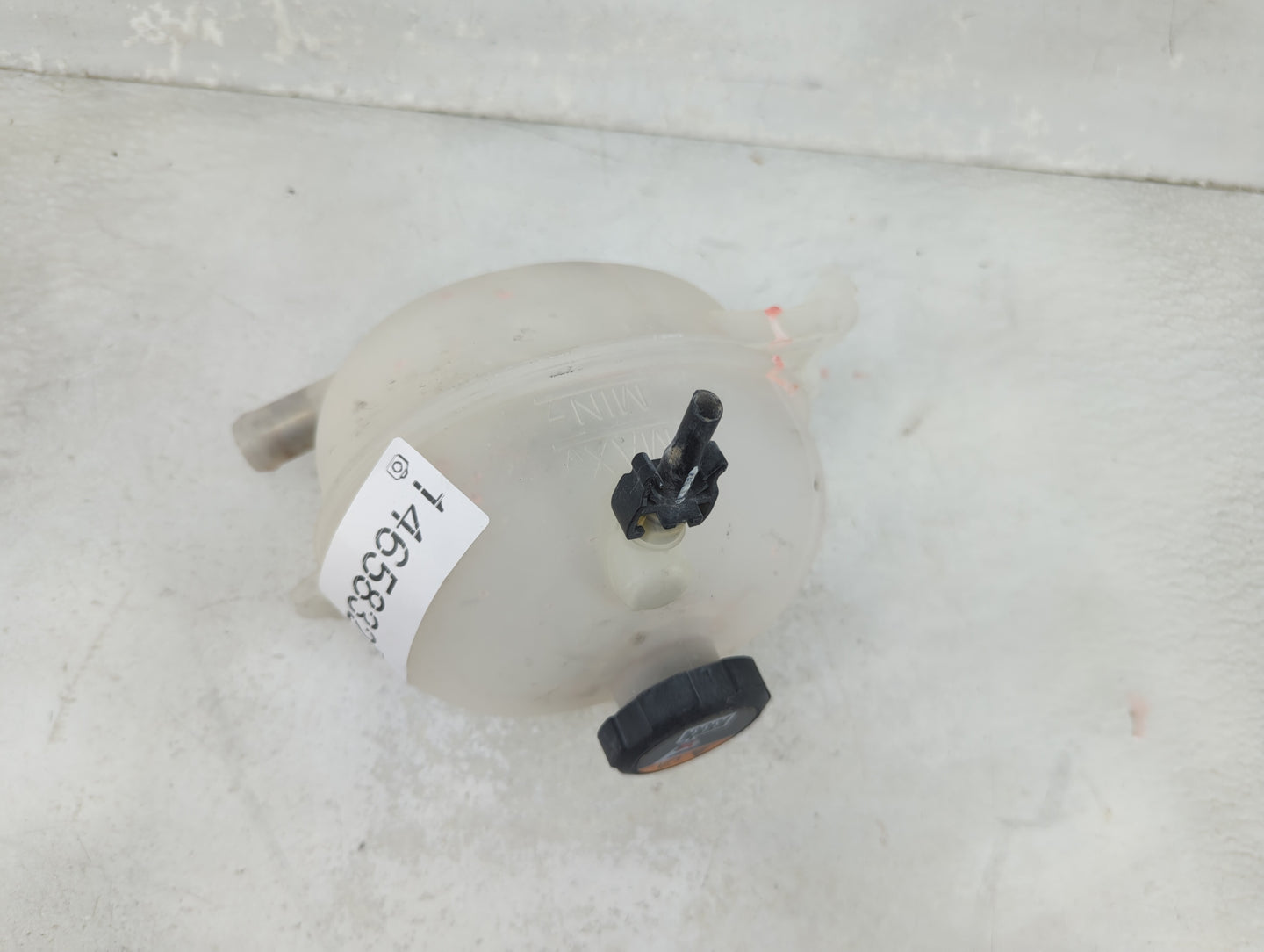 2022-2022 Hyundai Tucson Radiator Coolant Overflow Expansion Tank Bottle 1465832 - Oemusedautoparts1.com